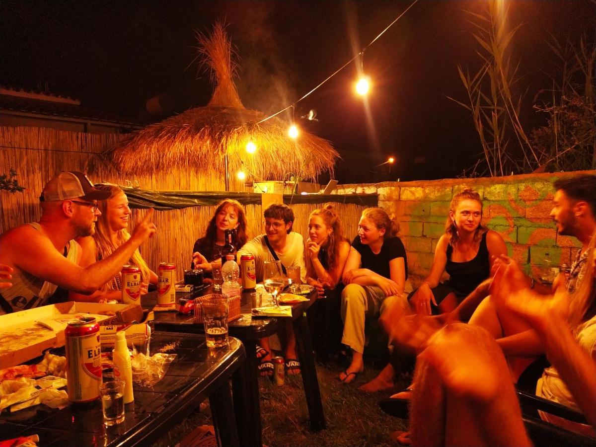Pinegroove Hostel Vlora Esterno foto
