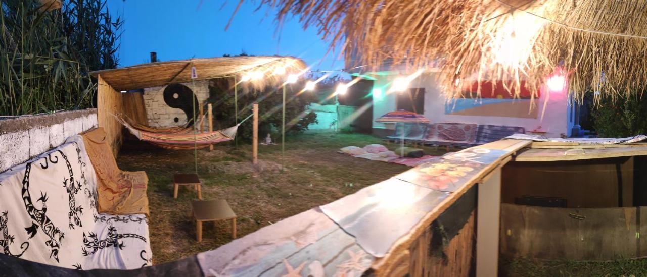 Pinegroove Hostel Vlora Esterno foto