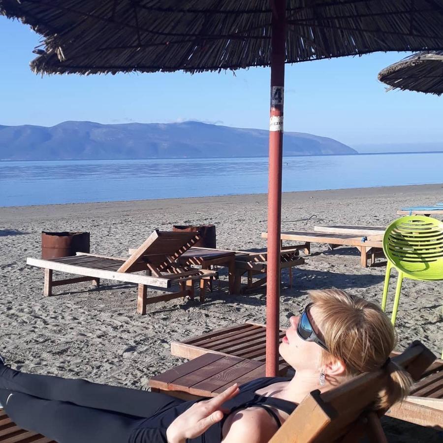 Pinegroove Hostel Vlora Esterno foto