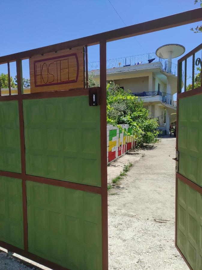 Pinegroove Hostel Vlora Esterno foto