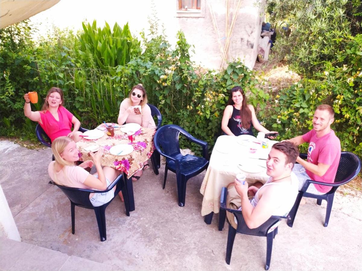 Pinegroove Hostel Vlora Esterno foto